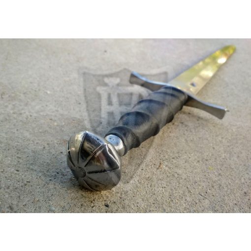 Dolch des XV. Jahrhunderts mit verziertem Knauf