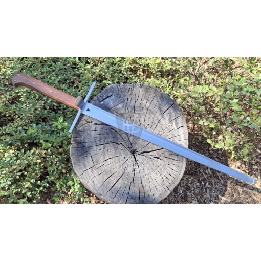Rövid messer (jobbkezes)